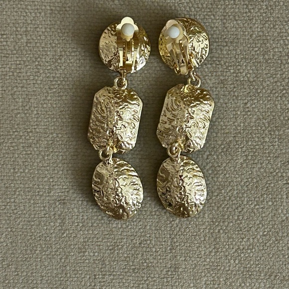 Elegant Green and Gold Jewelry Set - Necklace & Dressy Earrings - Picture 7 of 8